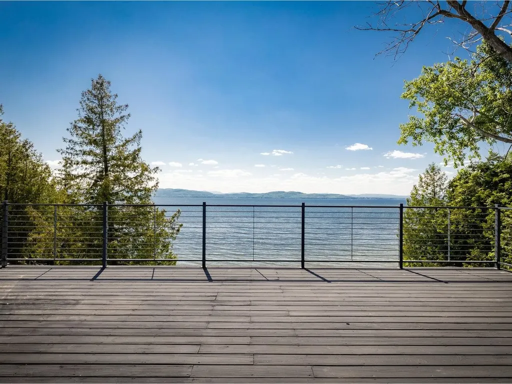 124 Sunset Cliff Road Burlington VT 05408