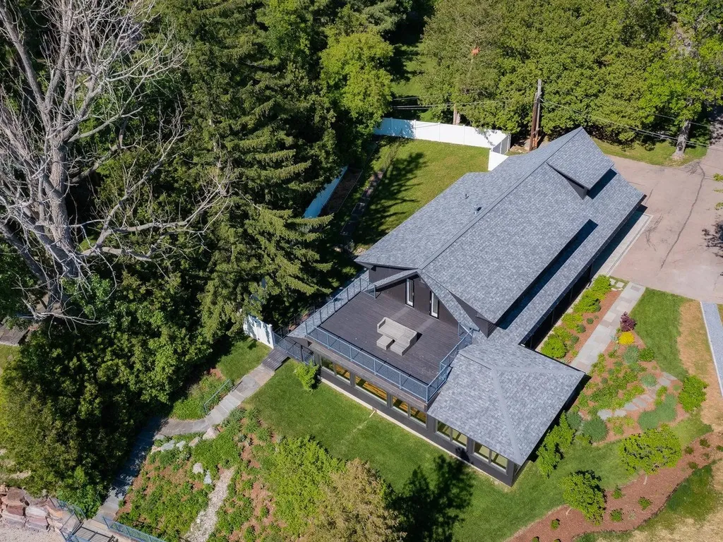 124 Sunset Cliff Road Burlington VT 05408