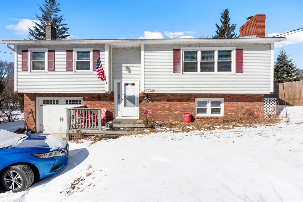 250-252 River Road Colchester VT 05446