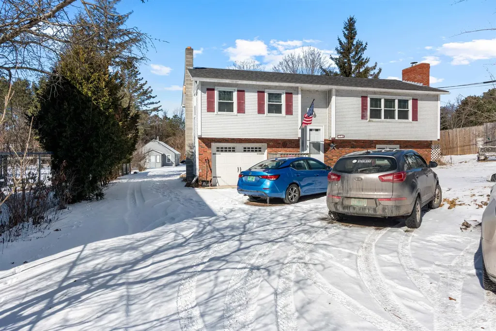 250-252 River Road Colchester VT 05446