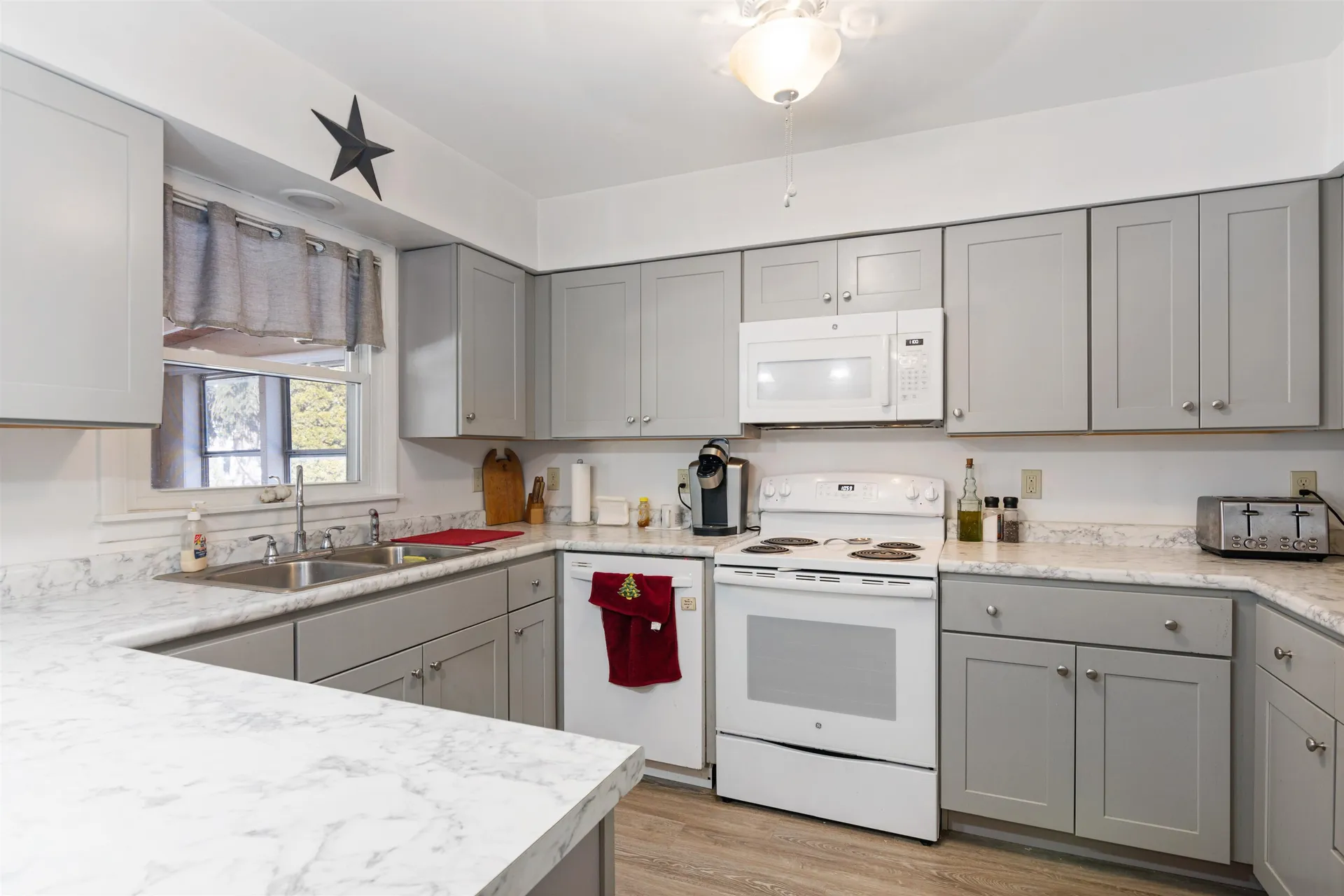 250-252 River Road Colchester VT 05446