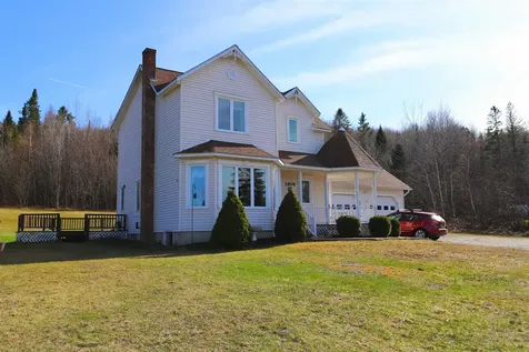 3909 Vt Route 114 Canaan VT 05902