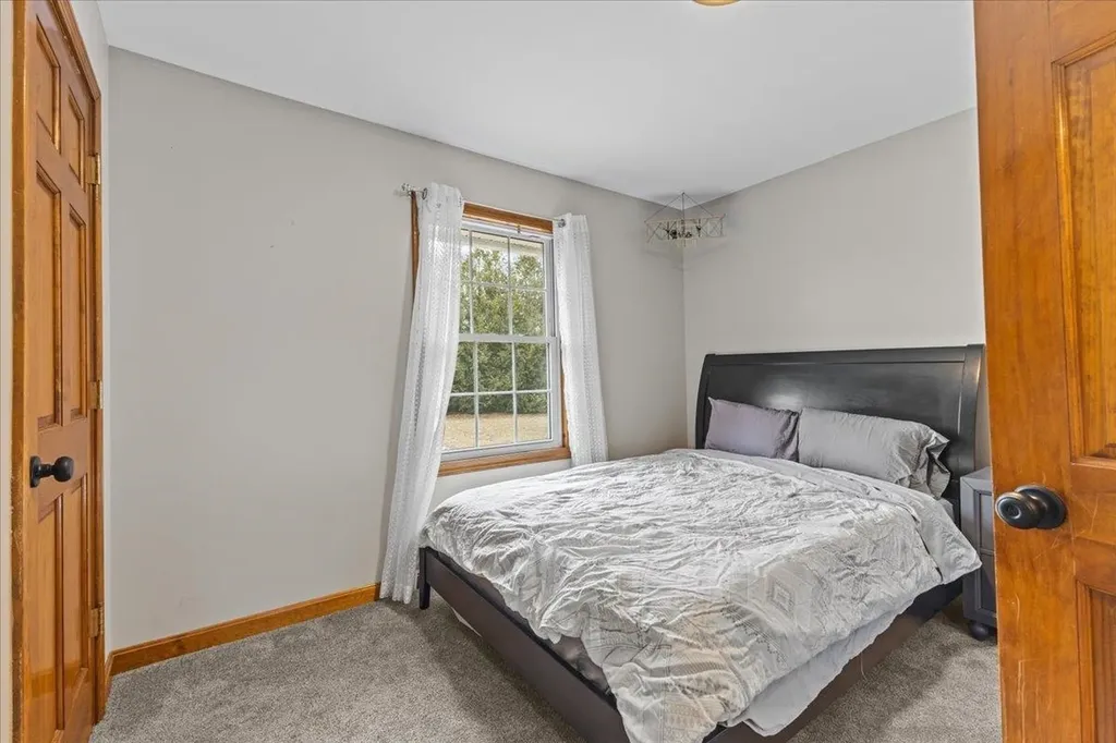 27 Meadow Lane Highgate VT 05459