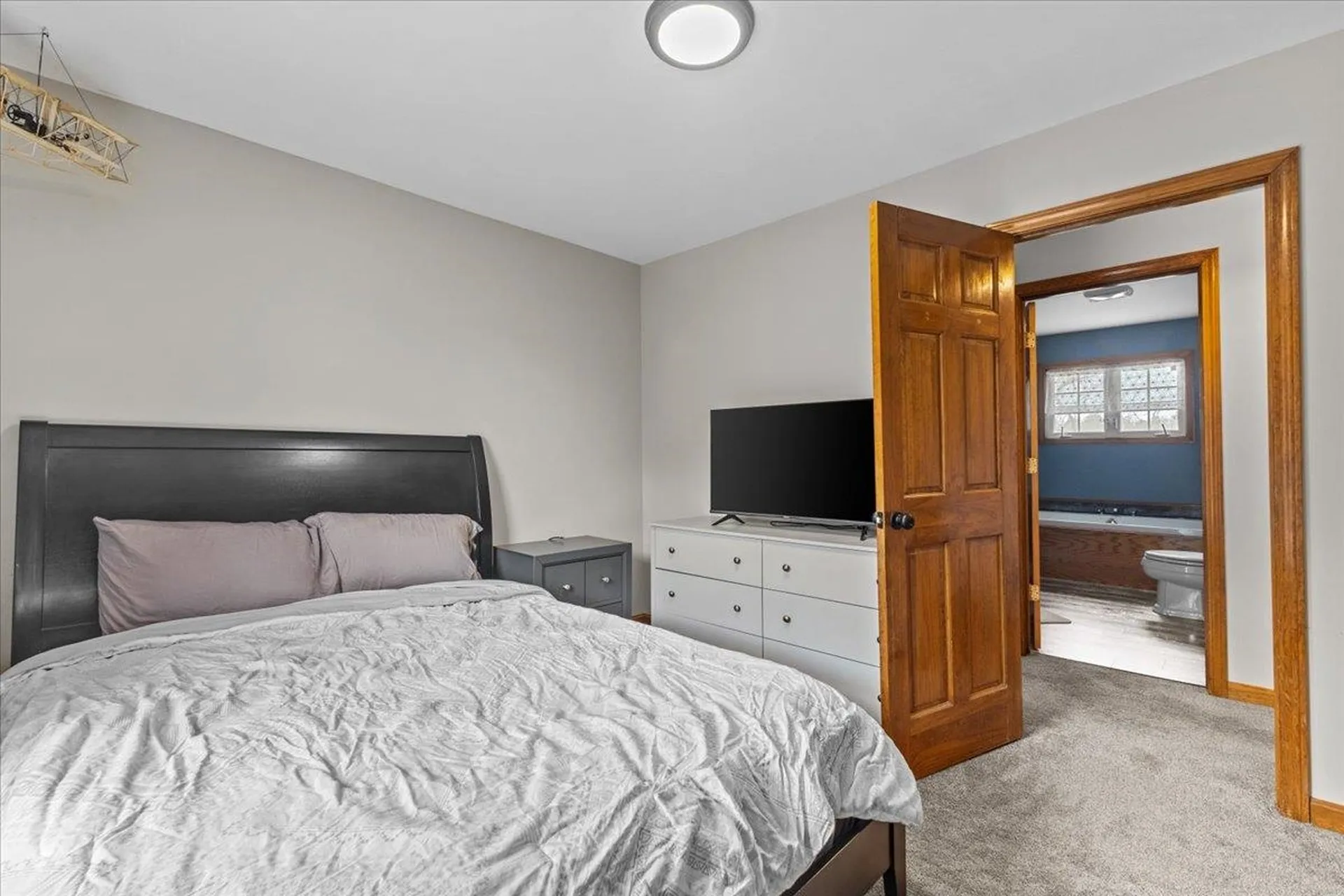 27 Meadow Lane Highgate VT 05459
