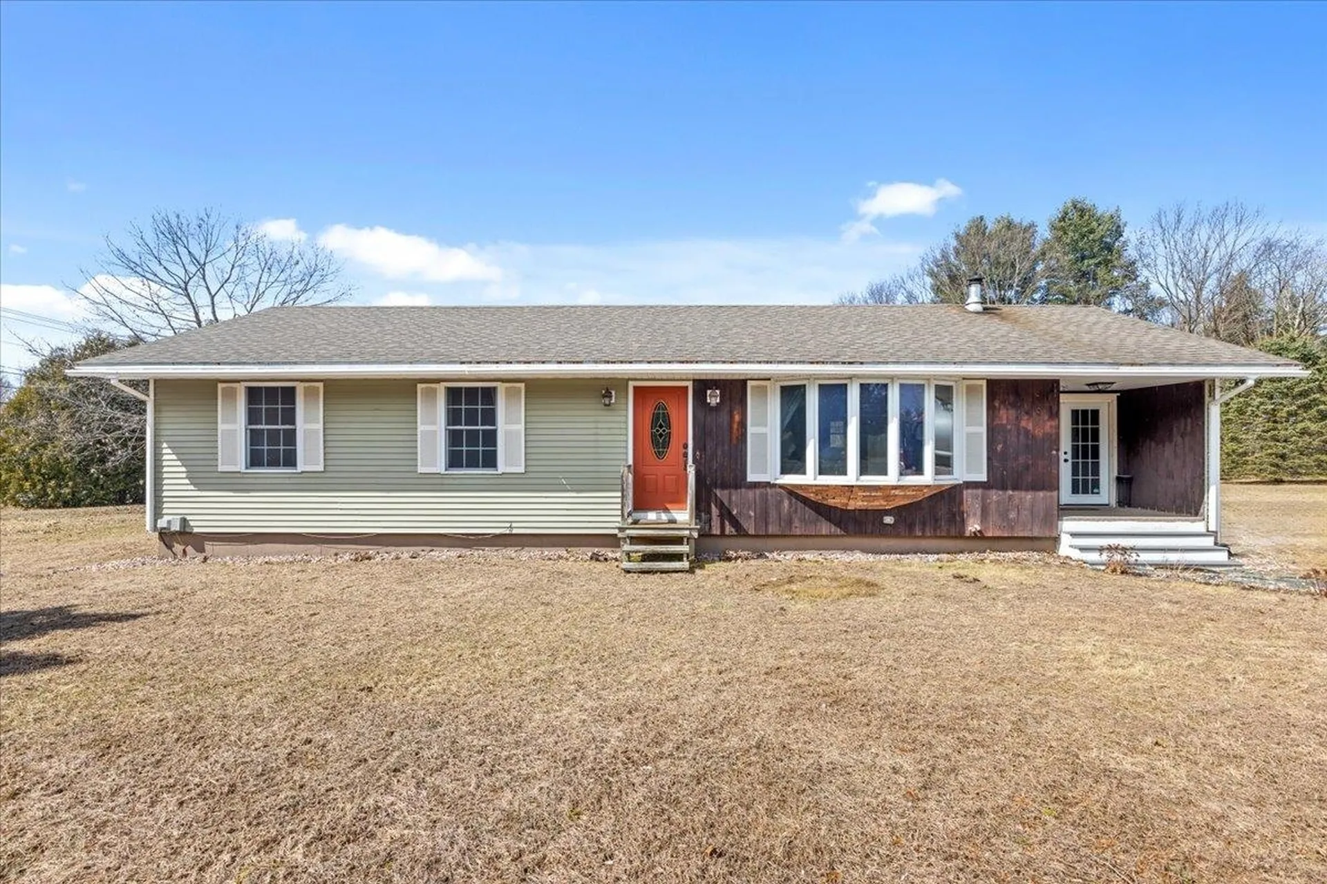 27 Meadow Lane Highgate VT 05459