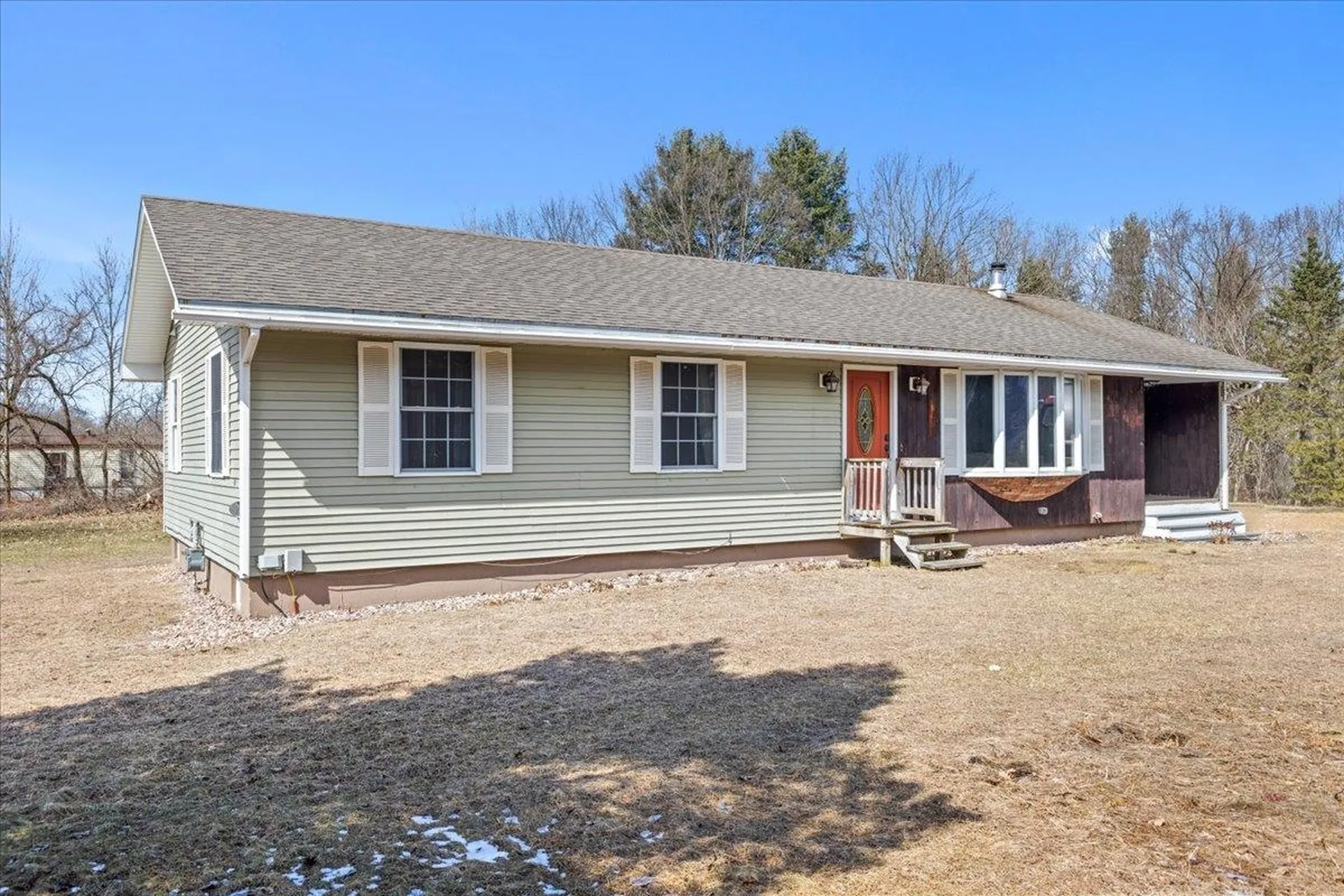 27 Meadow Lane Highgate VT 05459