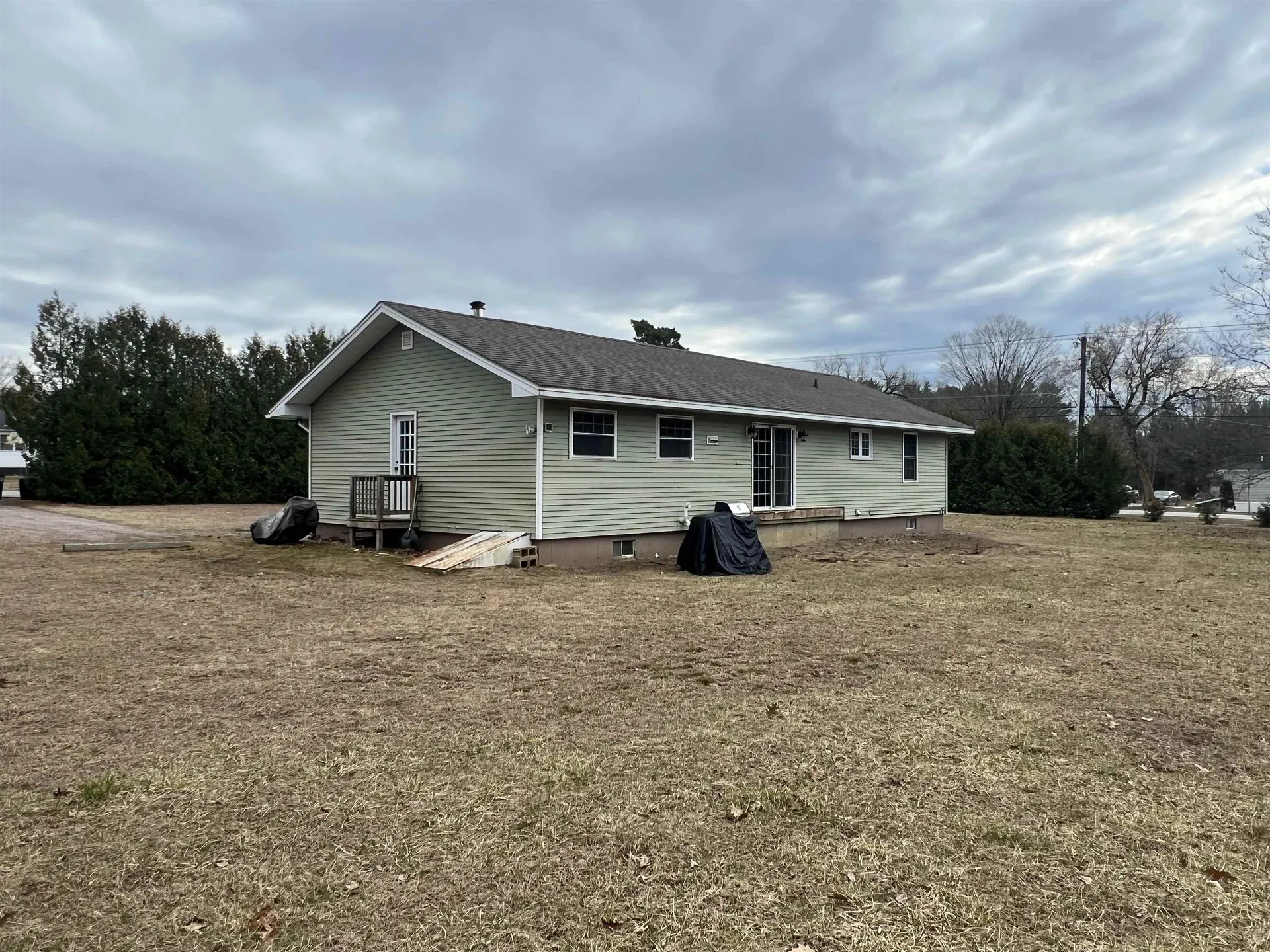 27 Meadow Lane Highgate VT 05459