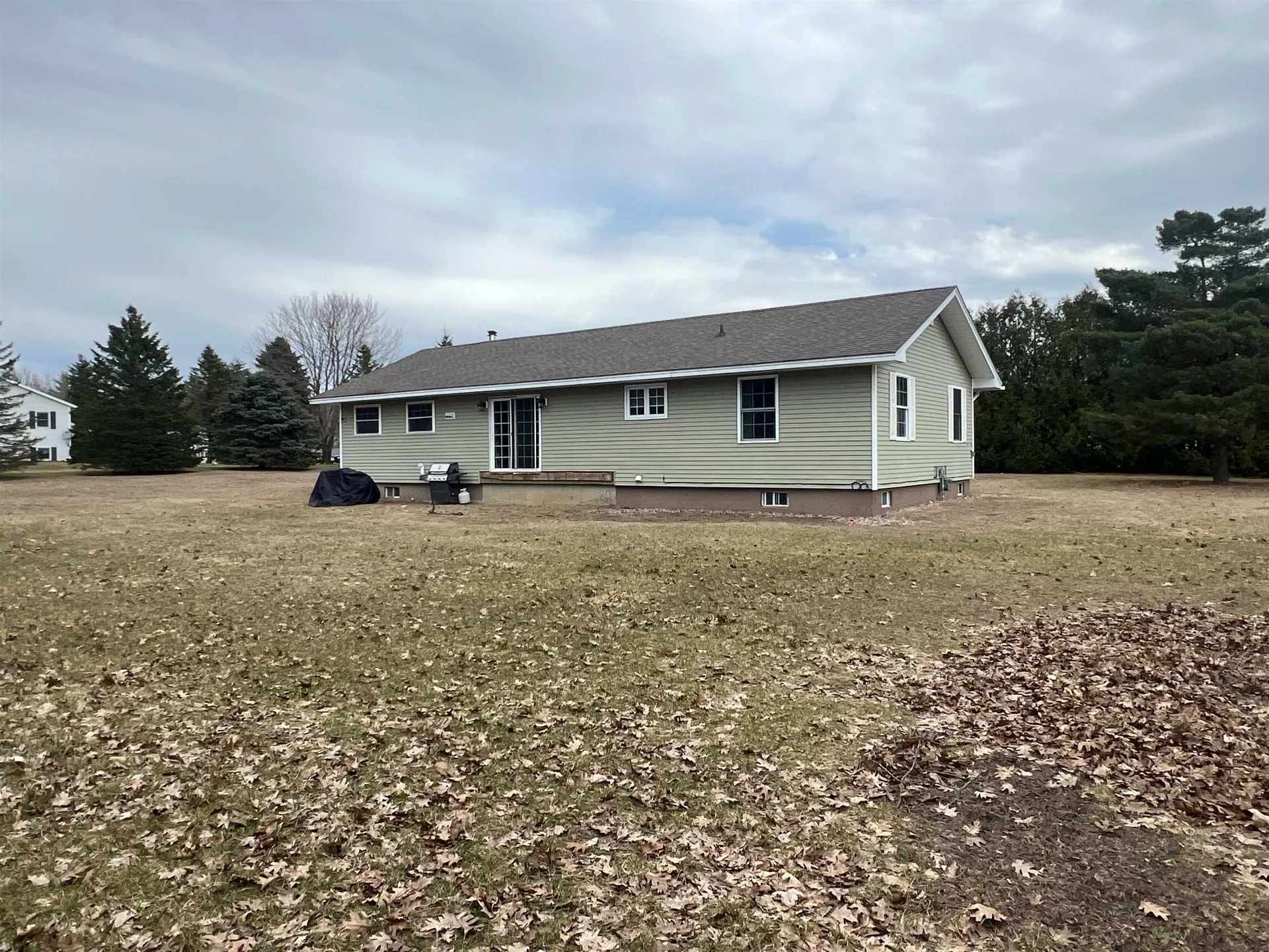 27 Meadow Lane Highgate VT 05459