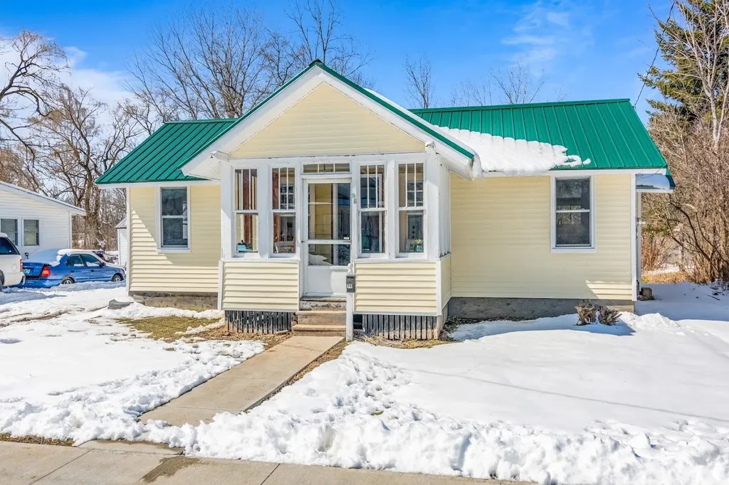 38 Russell Street St. Albans City VT 05478