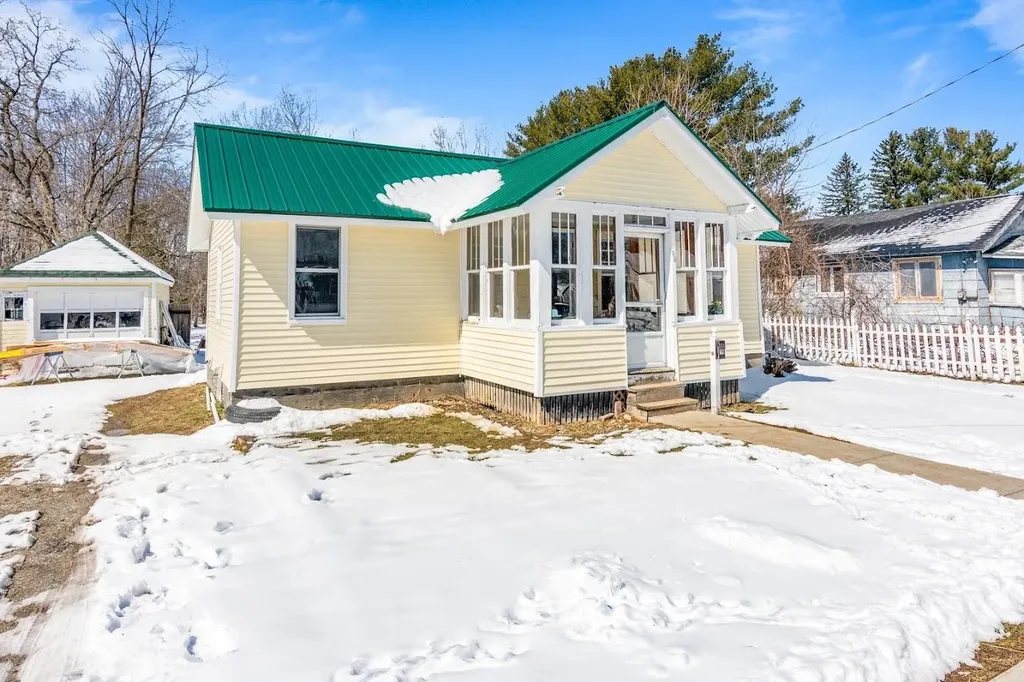 38 Russell Street St. Albans City VT 05478