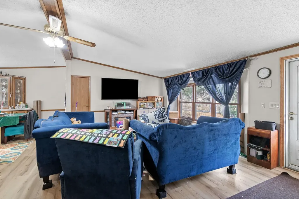 18 Roy Street Raymond NH 03077