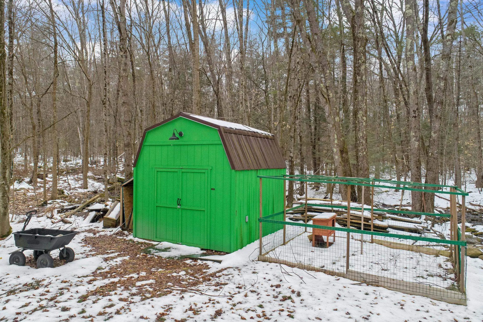 18 Roy Street Raymond NH 03077