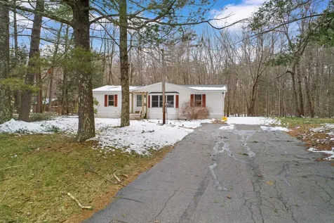 18 Roy Street Raymond NH 03077