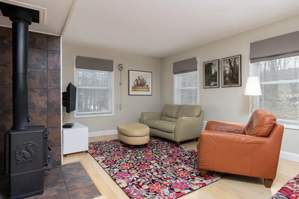 146 S. Hill Road New Boston NH 03070