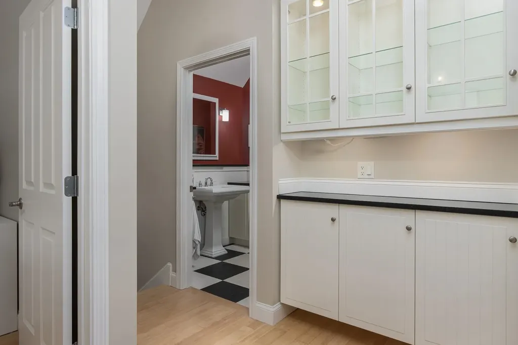 146 S. Hill Road New Boston NH 03070