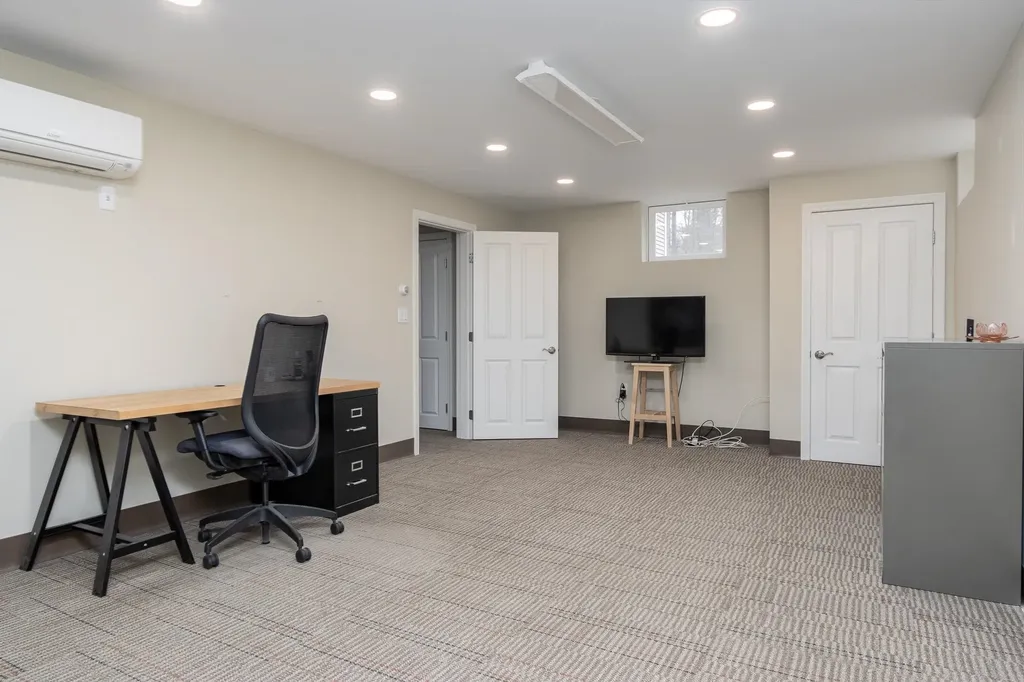 146 S. Hill Road New Boston NH 03070
