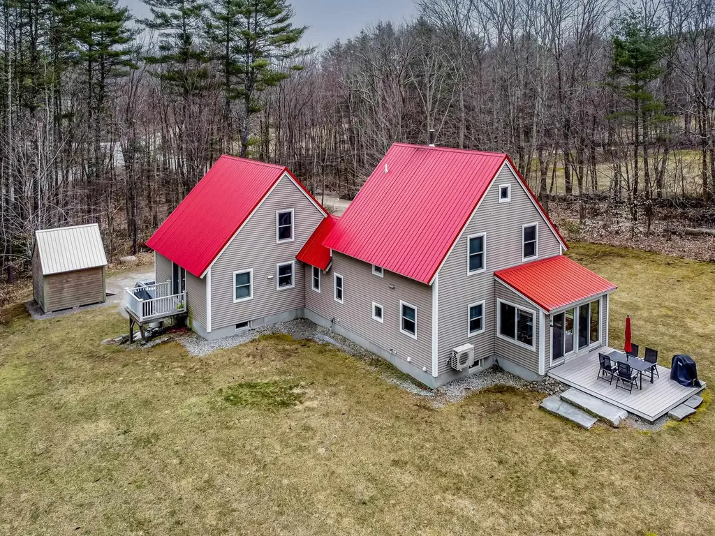 146 S. Hill Road New Boston NH 03070