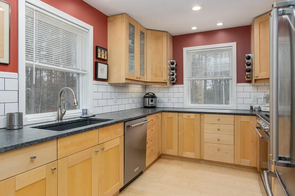 146 S. Hill Road New Boston NH 03070