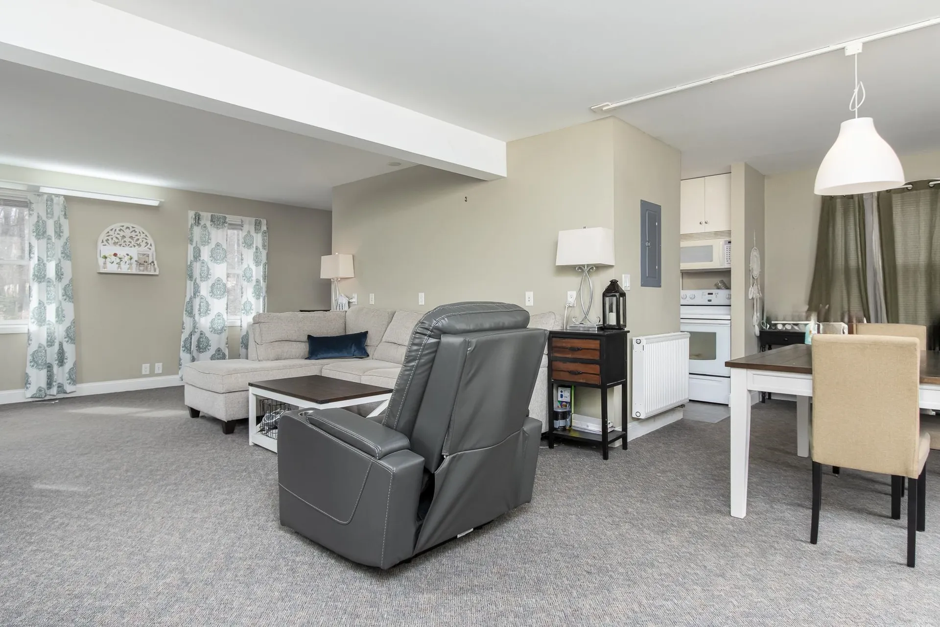 146 S. Hill Road New Boston NH 03070