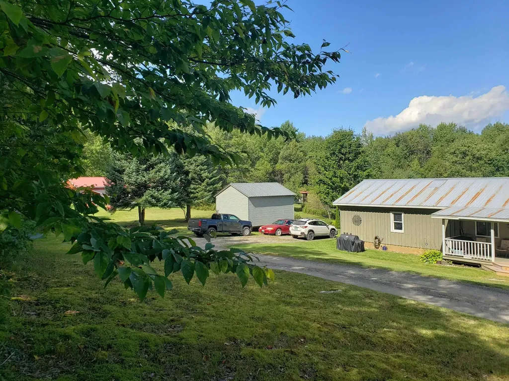1251-1253 Cemetery Street Brookfield VT 05036