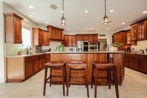 12 Chardonnay Terrace Bedford NH 03110