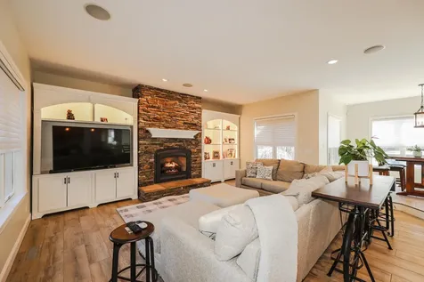 12 Chardonnay Terrace Bedford NH 03110