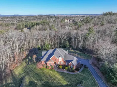 12 Chardonnay Terrace Bedford NH 03110