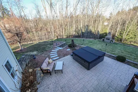 12 Chardonnay Terrace Bedford NH 03110