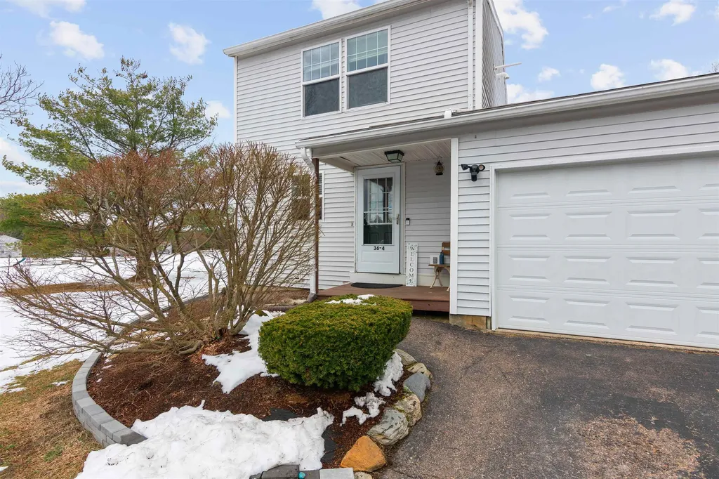 36 Robert Frost Circle Colchester VT 05446