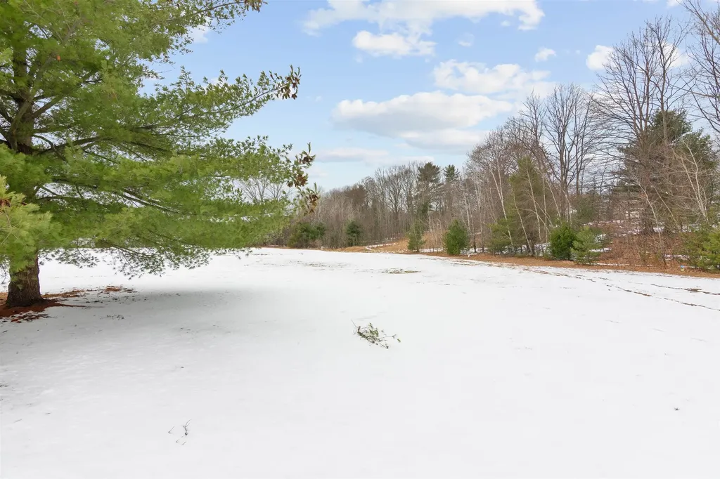 36 Robert Frost Circle Colchester VT 05446