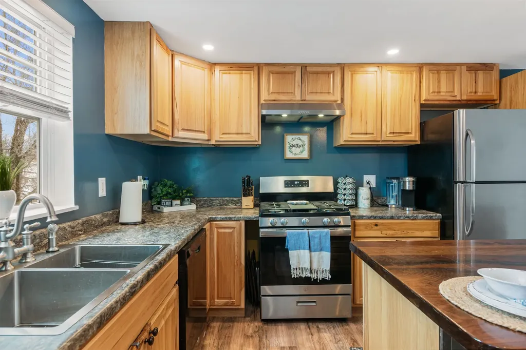 36 Robert Frost Circle Colchester VT 05446