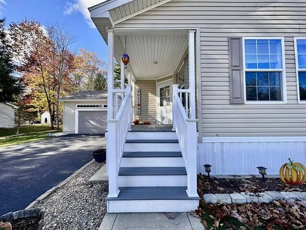 29 Blair Drive Rochester NH 03868