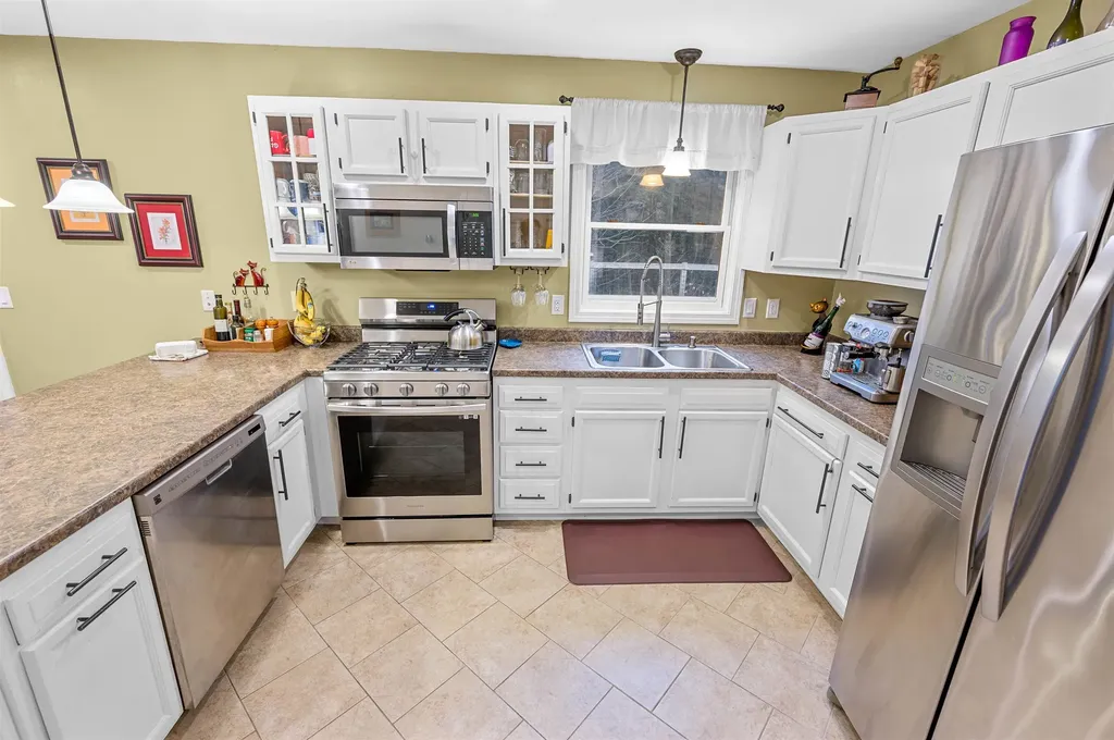10 Raspberry Court Milton VT 05468