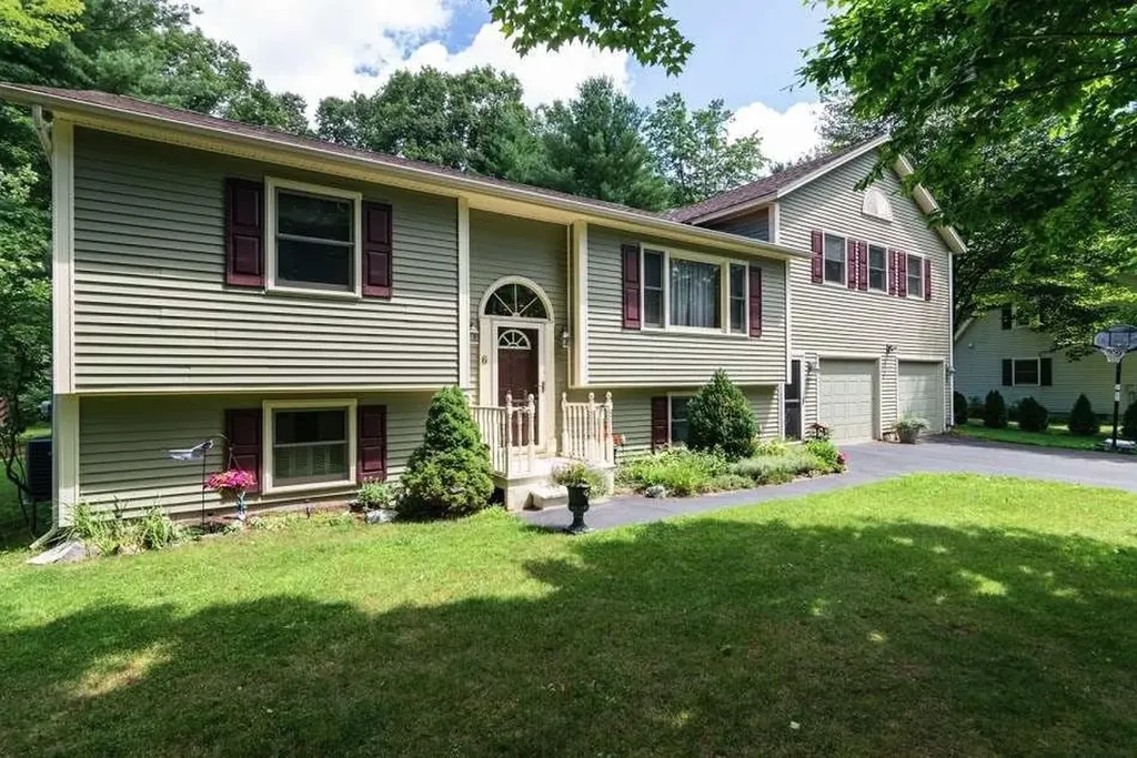 6 Deer Run Drive Milton VT 05468