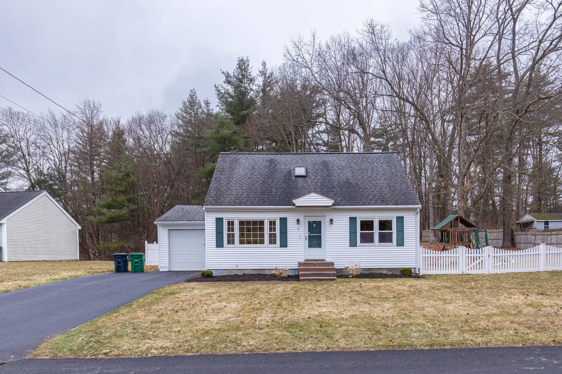 9 Country Side Drive Nashua NH 03062