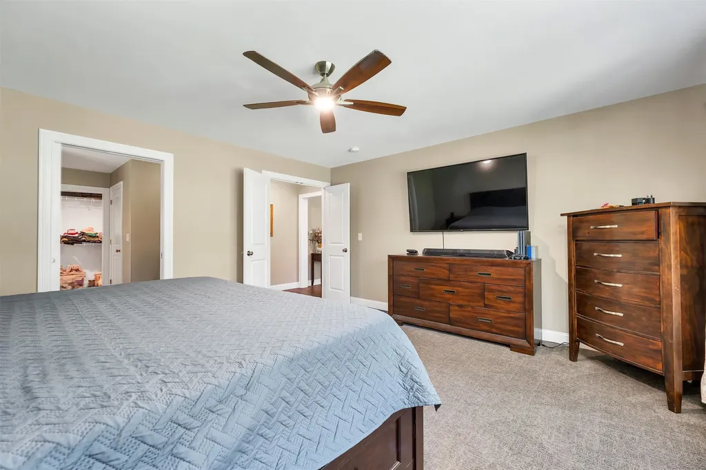 21 Aspen Drive Pelham NH 03076