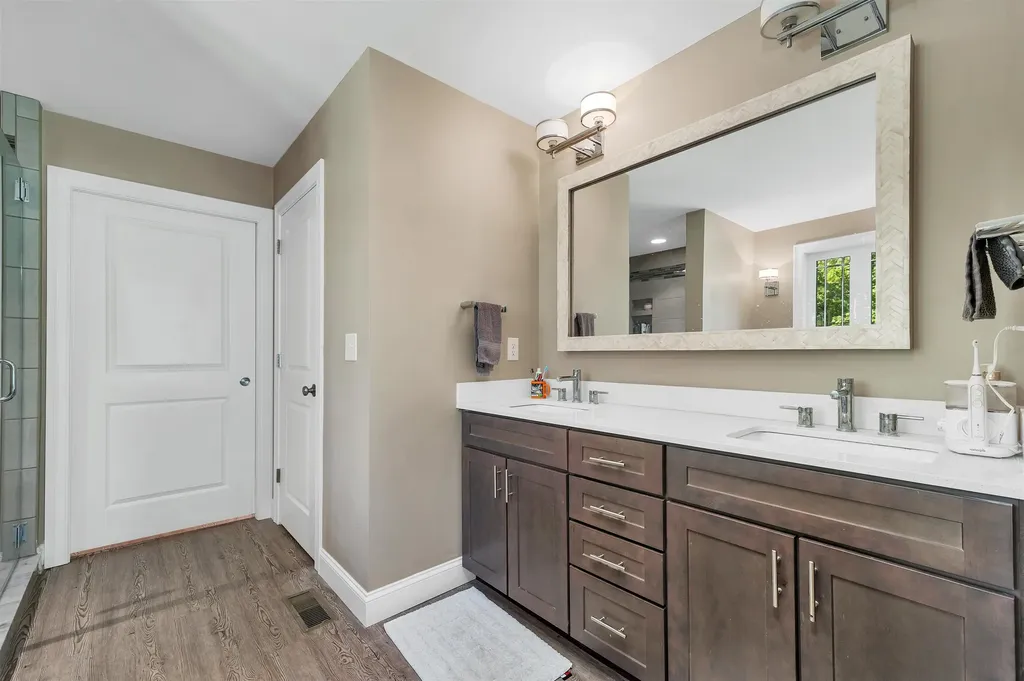 21 Aspen Drive Pelham NH 03076