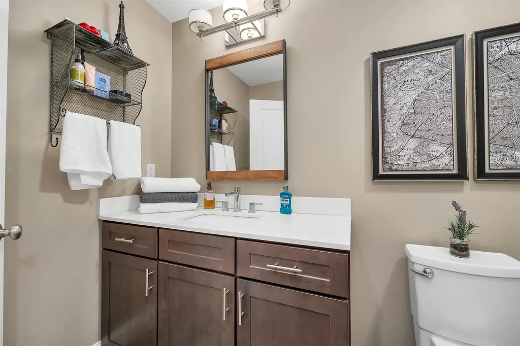 21 Aspen Drive Pelham NH 03076