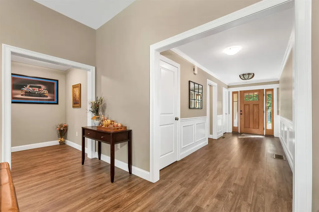 21 Aspen Drive Pelham NH 03076