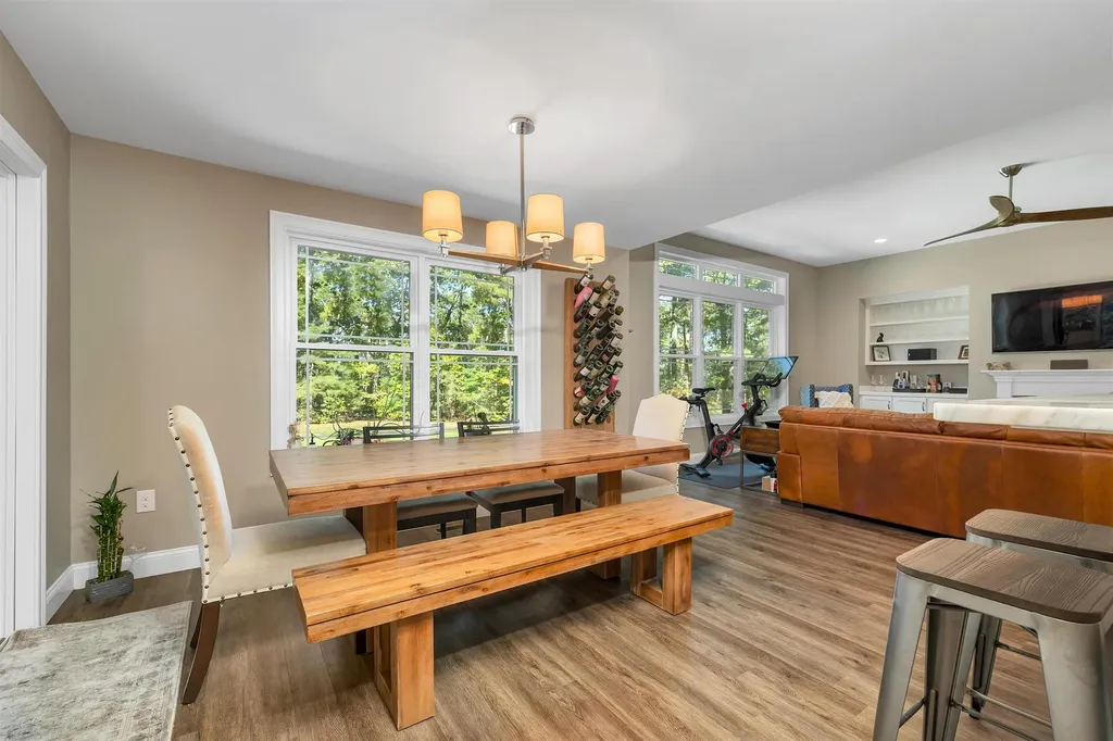 21 Aspen Drive Pelham NH 03076