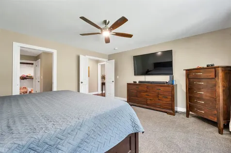 21 Aspen Drive Pelham NH 03076
