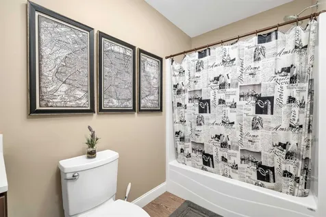 21 Aspen Drive Pelham NH 03076