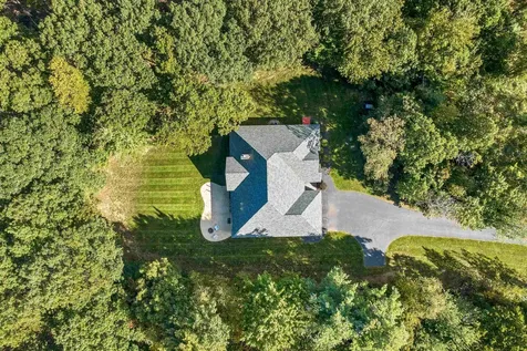 21 Aspen Drive Pelham NH 03076