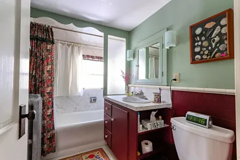 1586 Main Street St. Johnsbury VT 05819