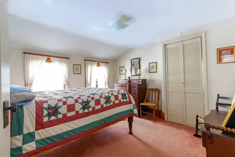 1586 Main Street St. Johnsbury VT 05819