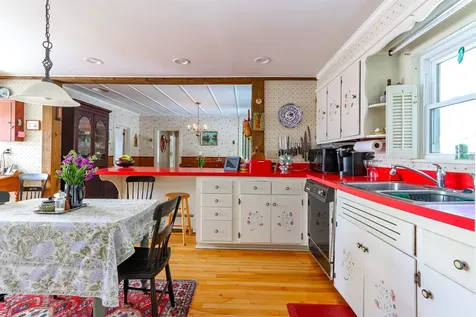 1586 Main Street St. Johnsbury VT 05819