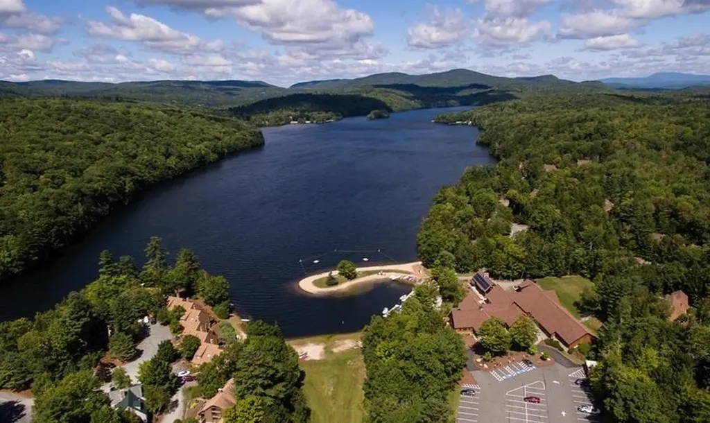 16 Clearwater Drive Grantham NH 03753