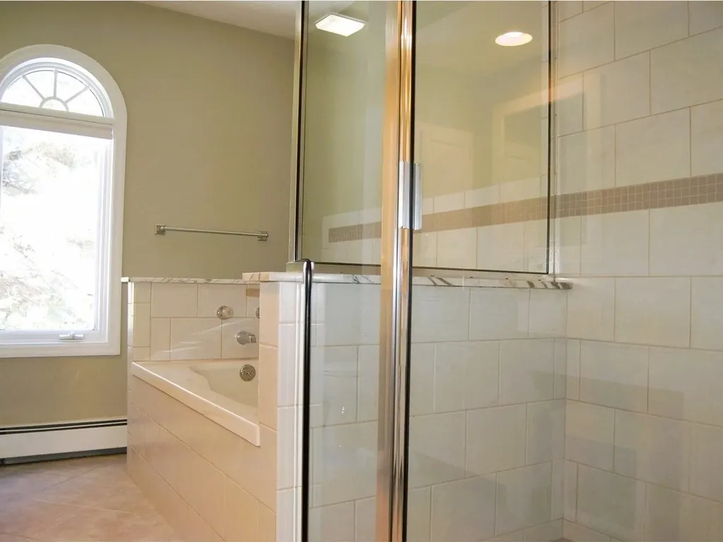 33 Harbor View Road South Burlington VT 05403