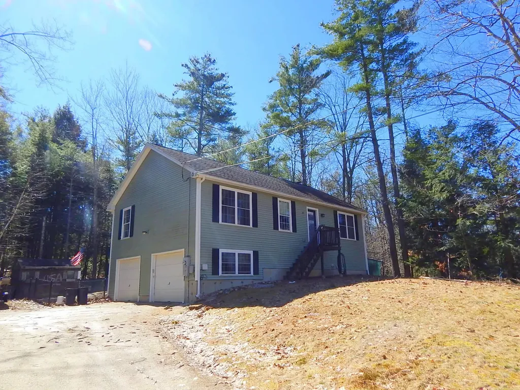 69 Old Rochester Road Barnstead NH 03225
