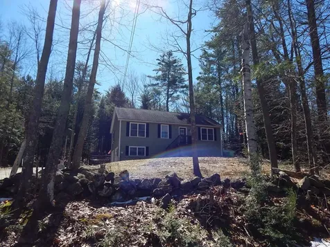 69 Old Rochester Road Barnstead NH 03225